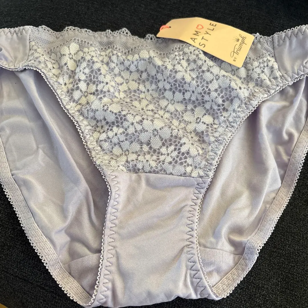 Thumbnail of Triumph AMO STYLE shorts