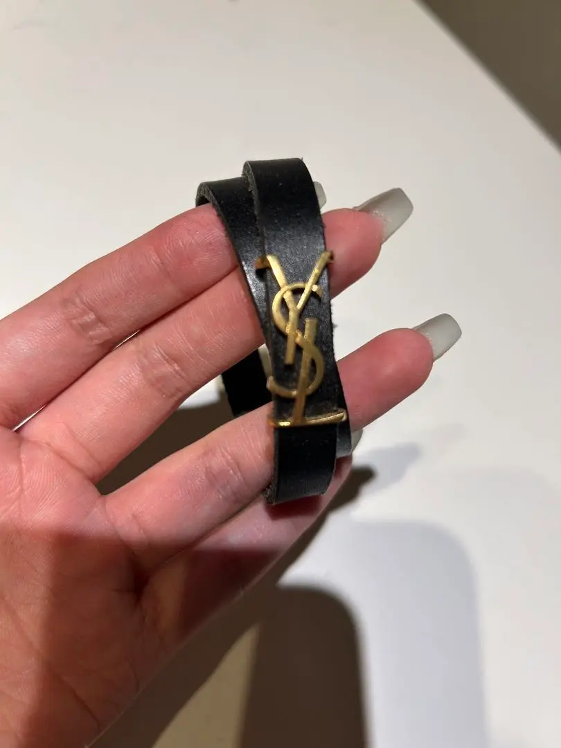 2025年最新】Yves Saint Laurent バングル・リストバンドの人気