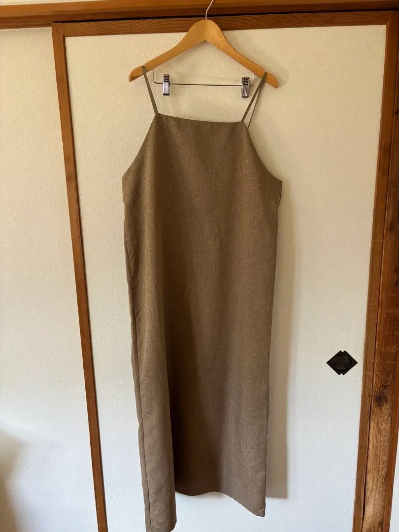 Discoat 吊帶連衣裙 米色 長款 的縮圖