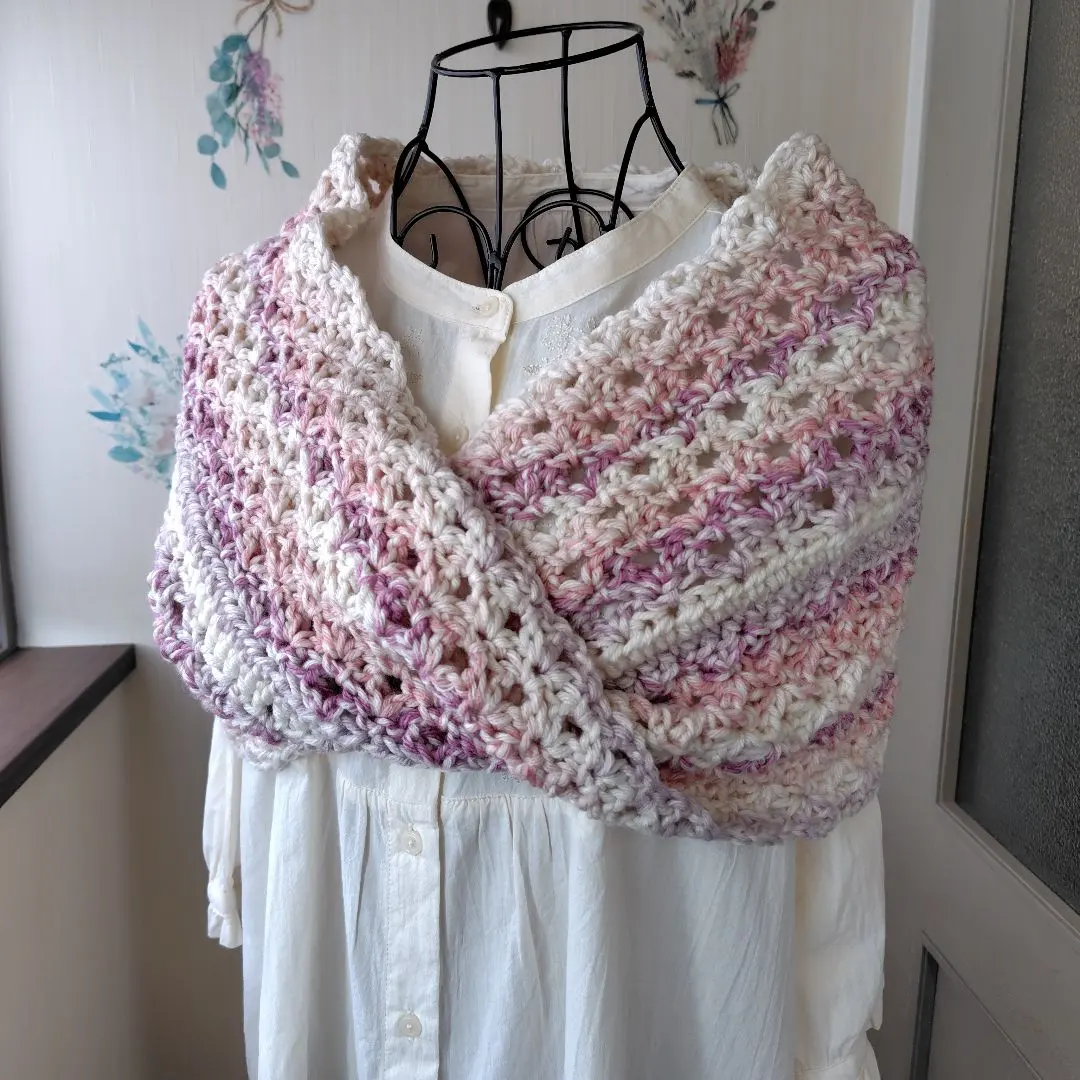 Thumbnail of Hand-knitted pink Möbius shawl