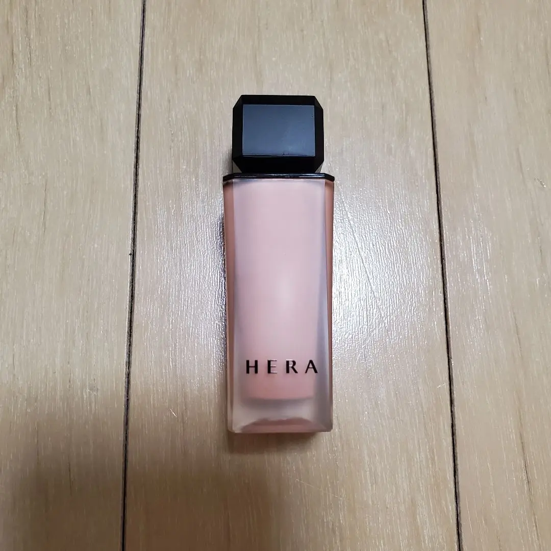 正規品　HERA センシュアル パウダー マット リキッド 404号 hera センシュアルパウダーマットリキッド404 - メルカリ