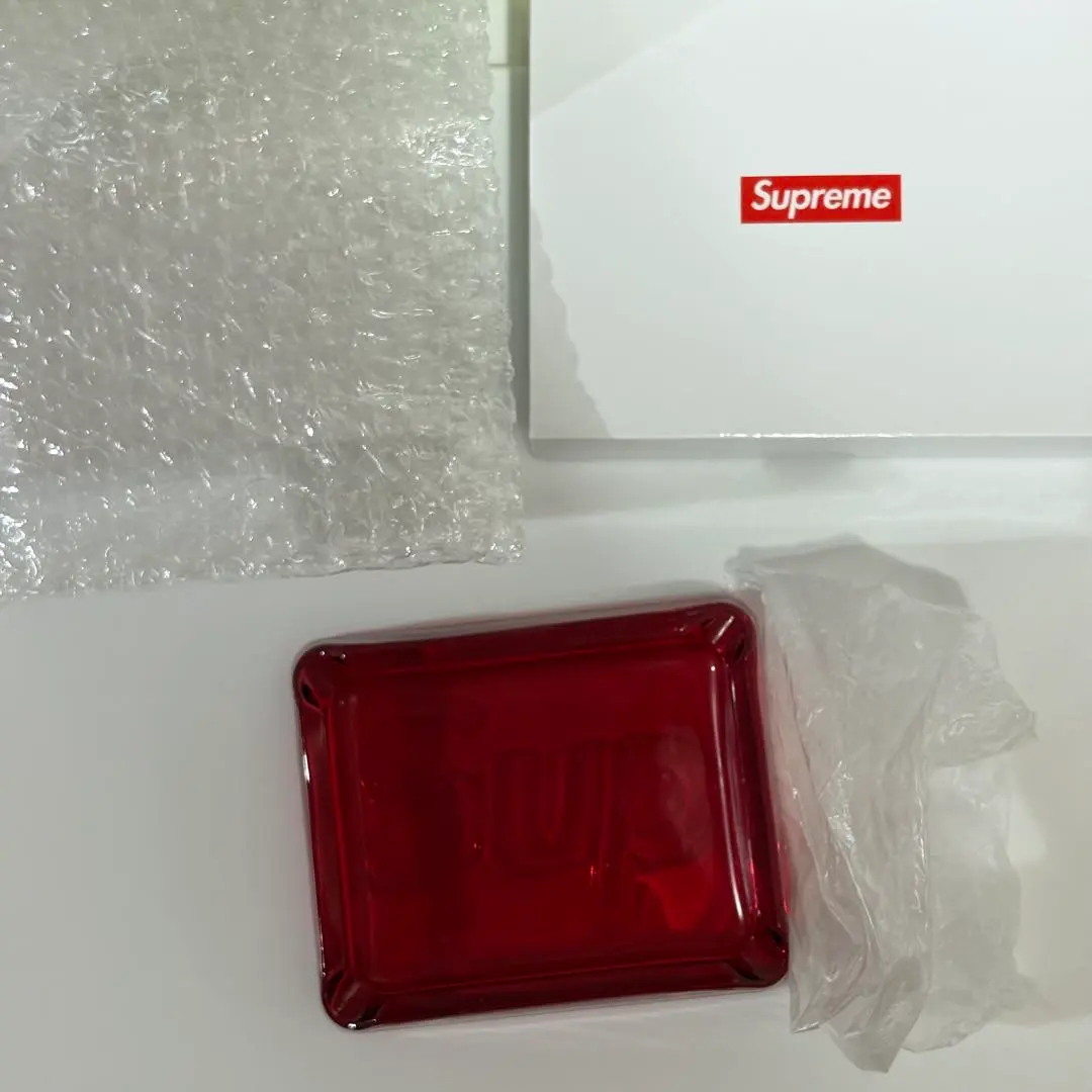 2025年最新】Supreme Debossed Glass Ashtrayの人気アイテム
