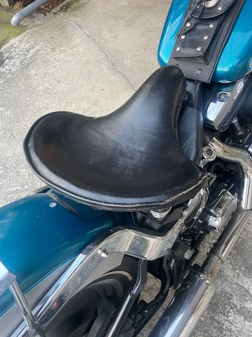 ハーレーエボソフテイルシート　サンダンス Softail Tuck'n Roll Solo Seatソフテイル用タックロール