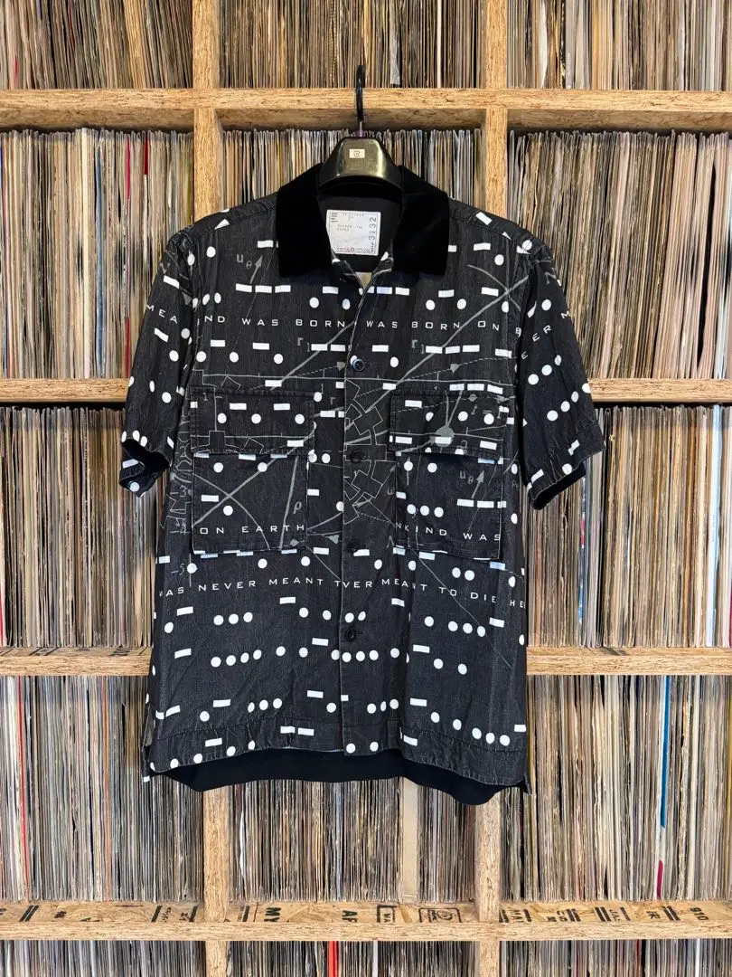 sacai インターステラー　本棚プリントTシャツ sacai インターステラー 本棚プリントTシャツ - メルカリ