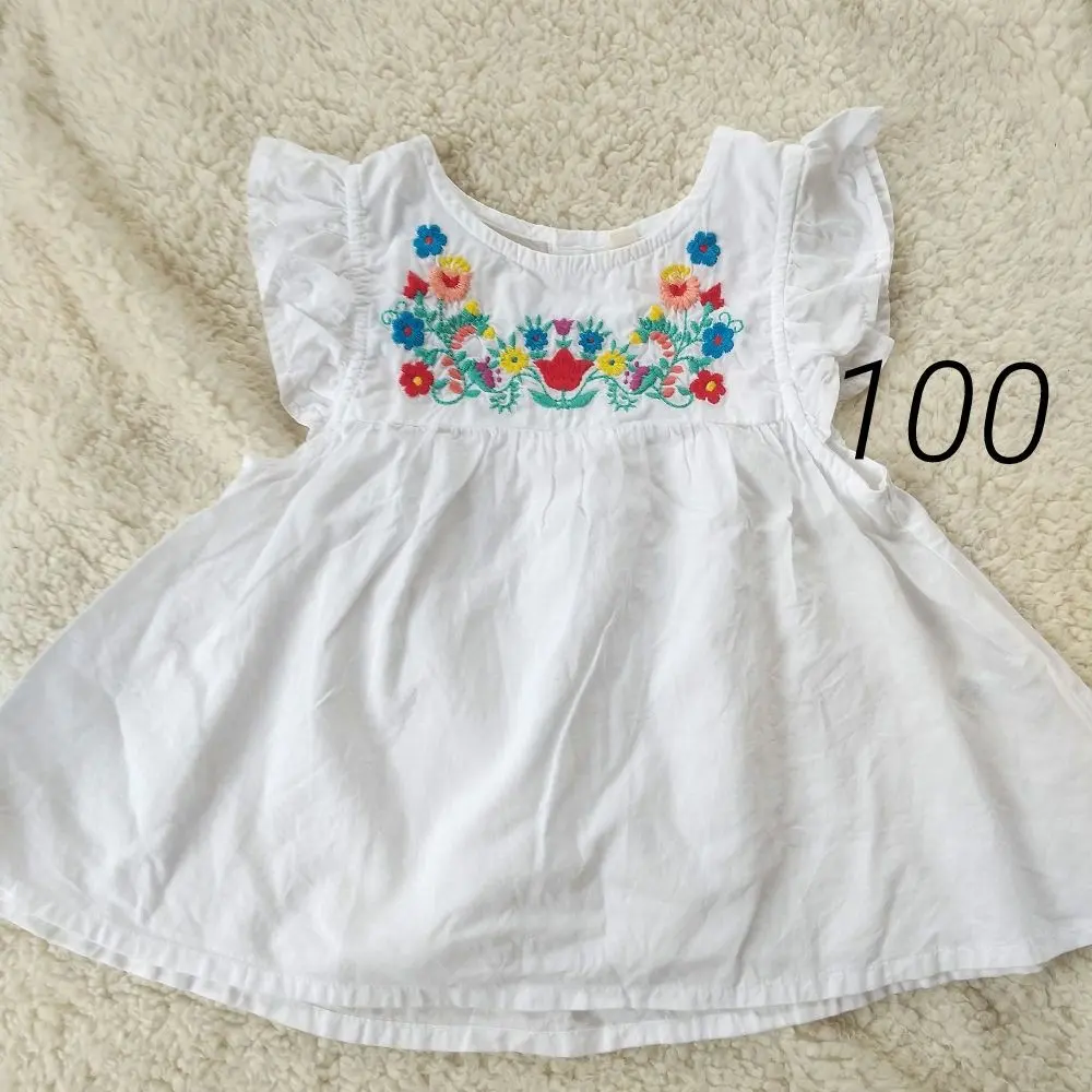 Thumbnail of White Floral Embroidery Ruffle Sleeve Top 100