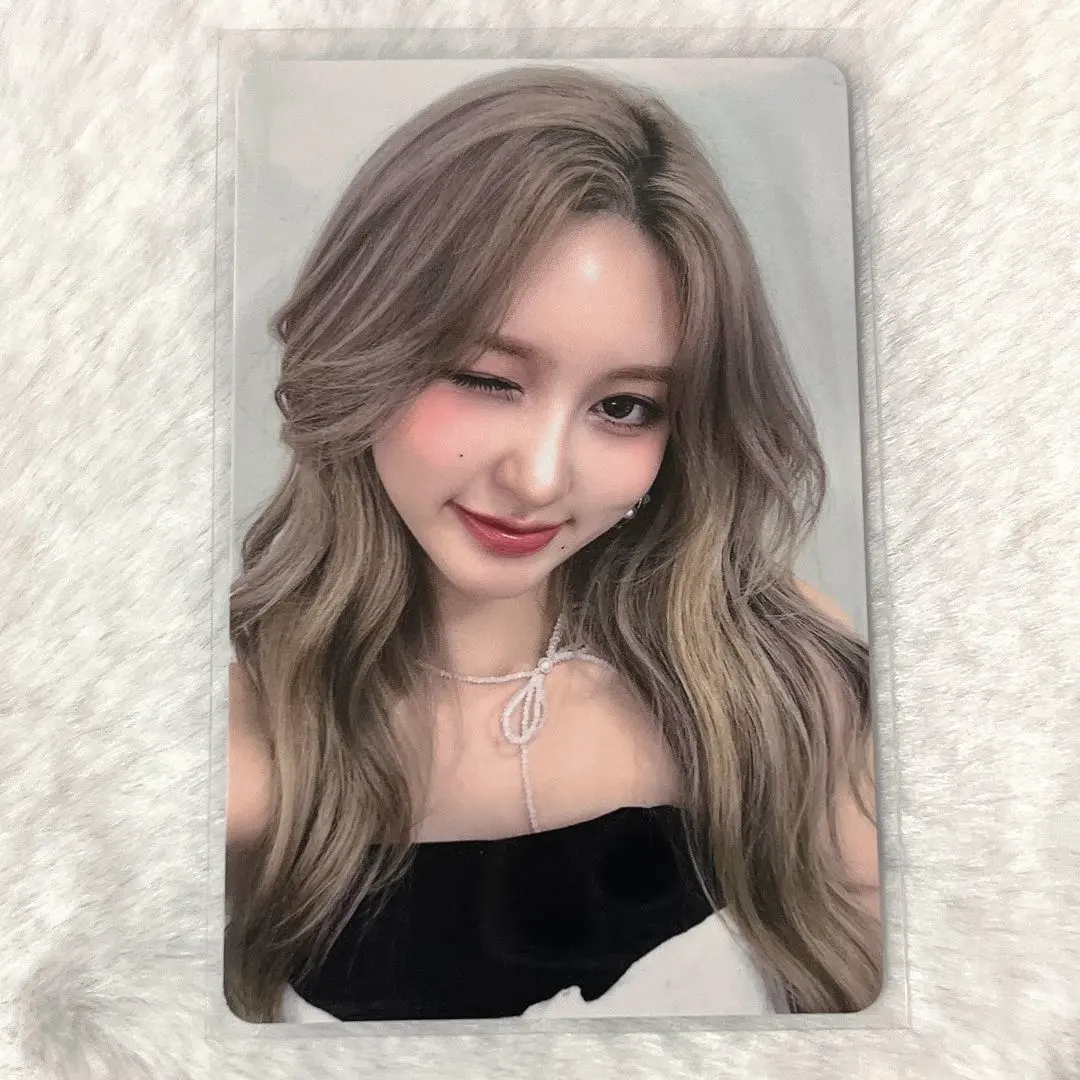 Thumbnail of IVE Secret Gaeul Osaka Offline Event Venue-Exclusive 9/24 Trading Card