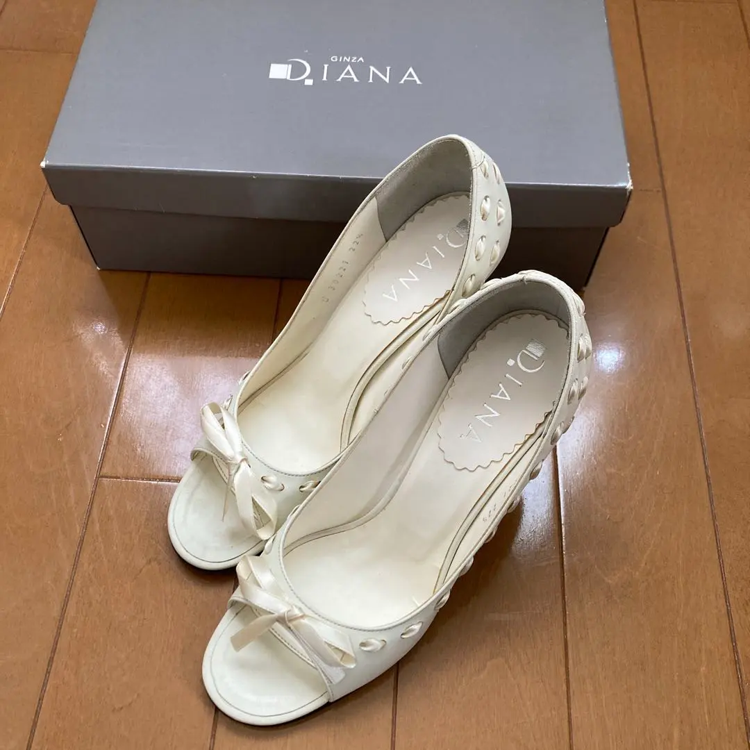 Thumbnail of Excellent condition DIANA white ribbon open-toe heels, 22.5cm