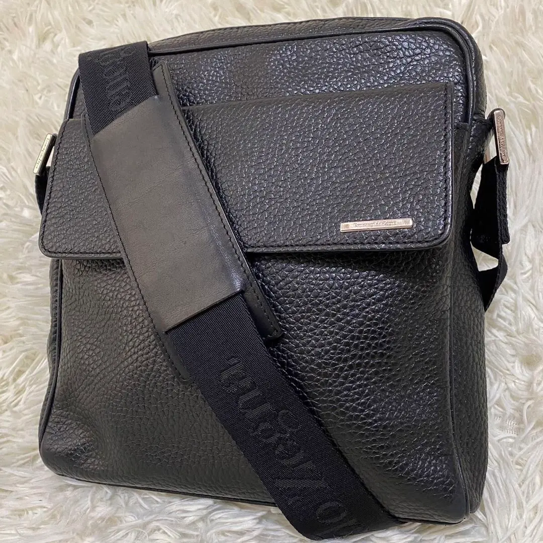 未使用級✨Ermenegildo Zegna メッセンジャーバッグ レザー 未使用級✨Ermenegildo Zegna メッセンジャーバッグ レザー