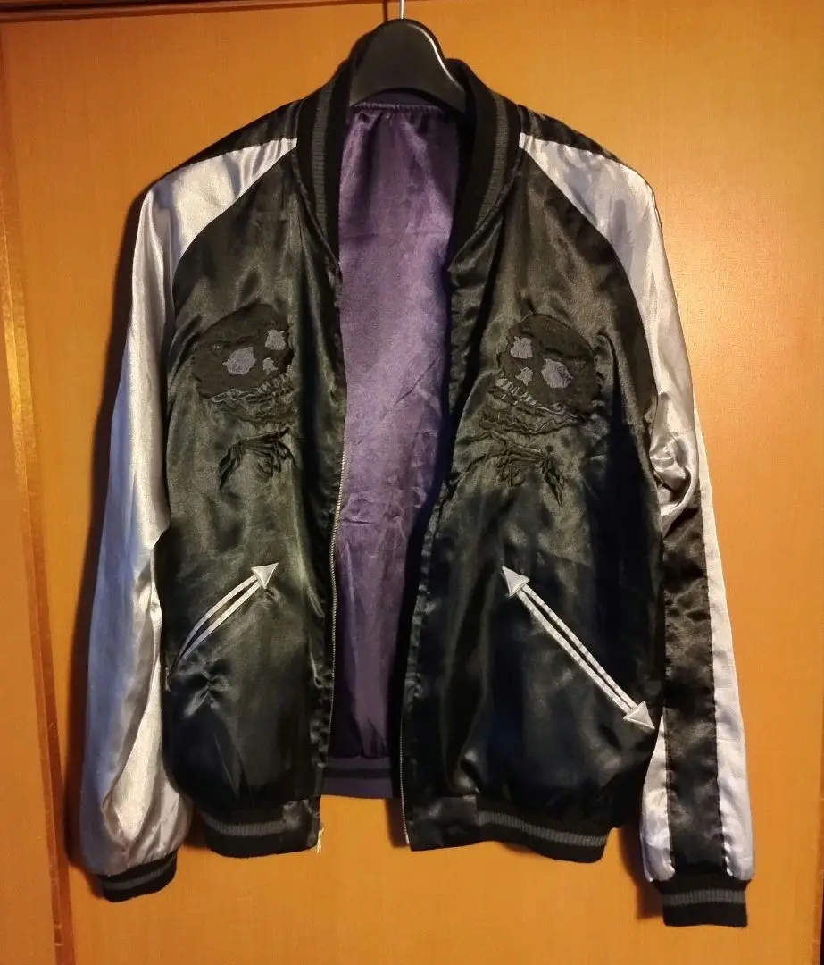 BEAMS スカル刺繍サテンジャケット リバーシブル Lサイズ 美中古 2025年最新】ビームス スカル スカジャンの人気アイテム - メルカリ