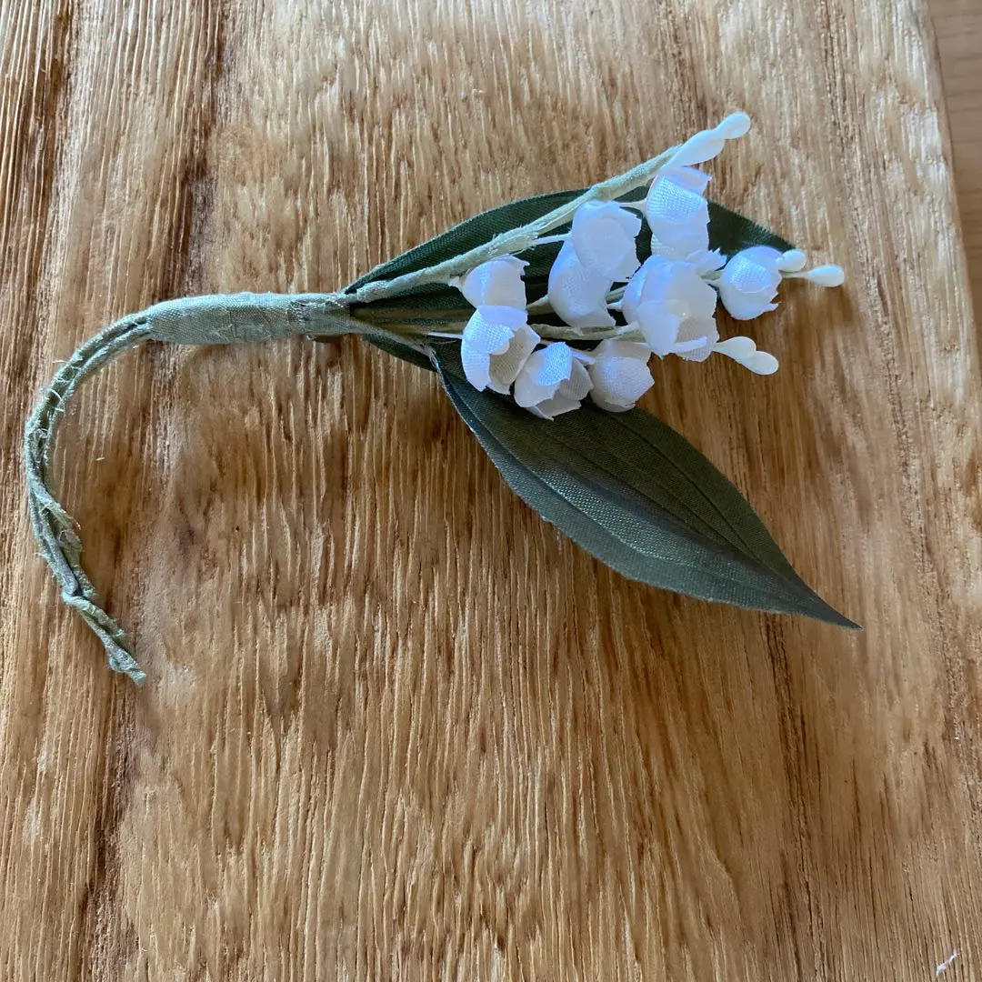 布花「鈴蘭」胸花（白色） 的縮圖