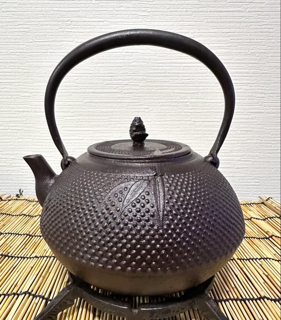 鉄瓶 南部鉄器 急須 銘 囲炉裏 薪ストーブ 大正 日本地図 記念品か 鉄瓶 南部鉄器 急須 銘 囲炉裏 薪ストーブ 大正 日本地図 記念品か