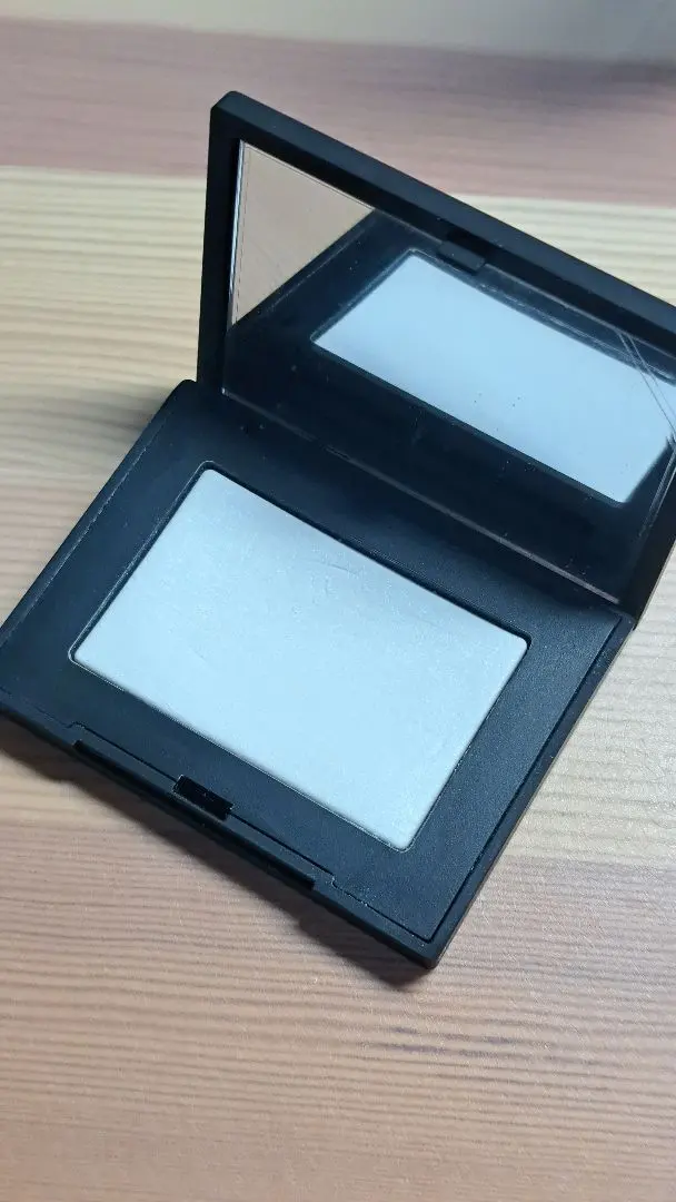Thumbnail of NARS Light Reflecting Setting Powder N Mini 3g