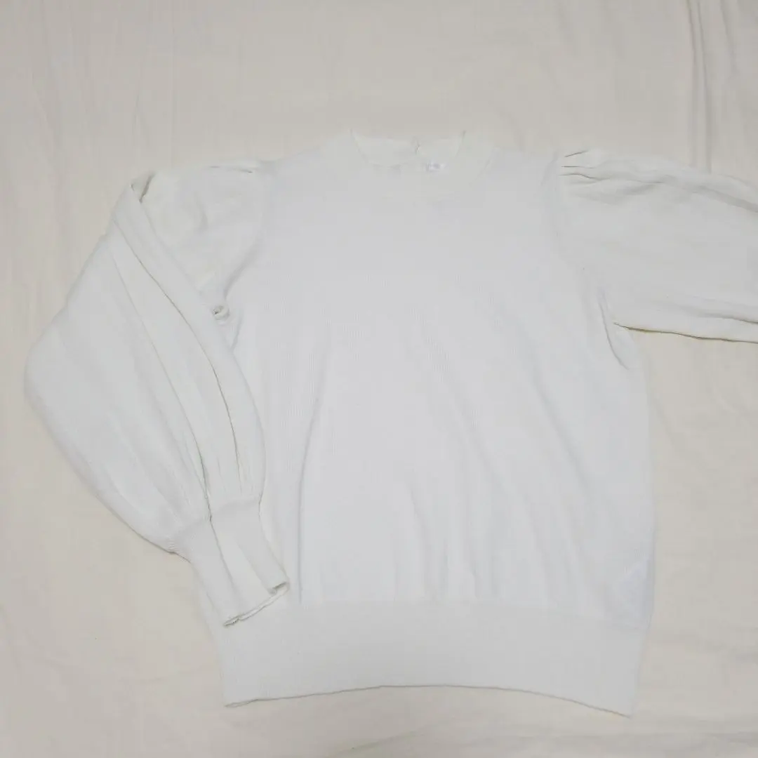 Thumbnail of index Pleated Sleeve Knit White M White Long Sleeve Knit