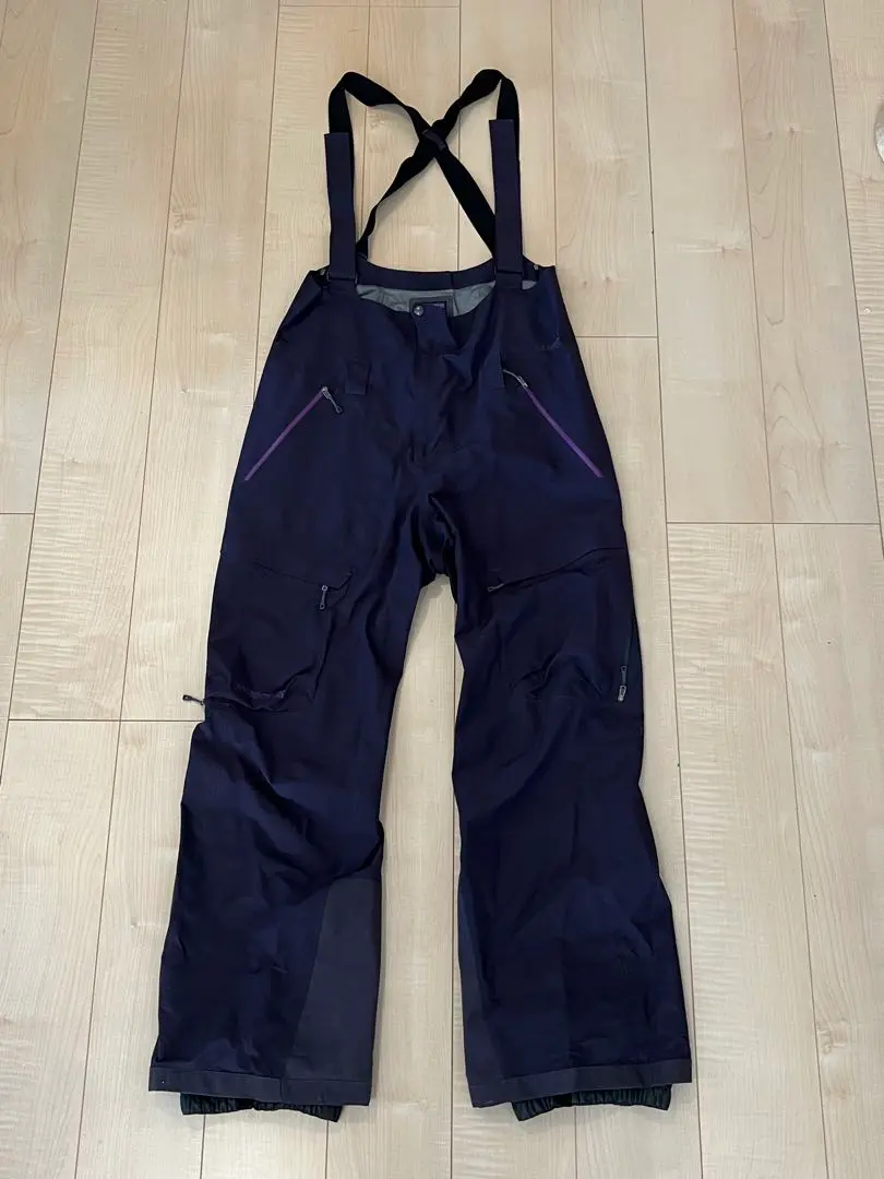値下げ　Patagonia MEN'Sスノーボードスキーウェア サイズ32 日本未入荷色☆黒☆【patagonia】Men's SnowDrifter Jacket