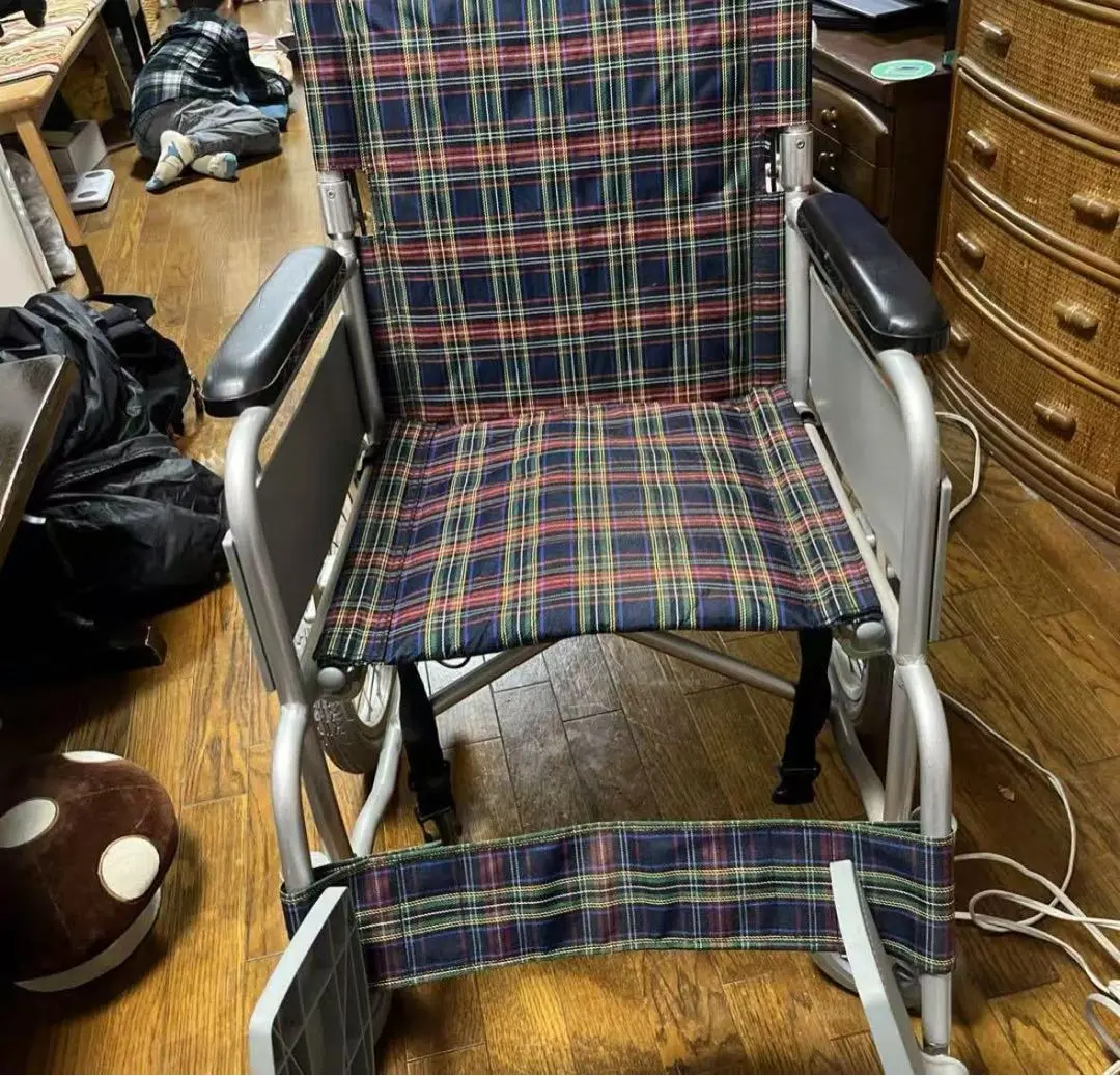 美品 【タイヤカバー付き】幸和製作所 B-40室内用車椅子 美品 【タイヤカバー付き】幸和製作所 B-40室内用車椅子