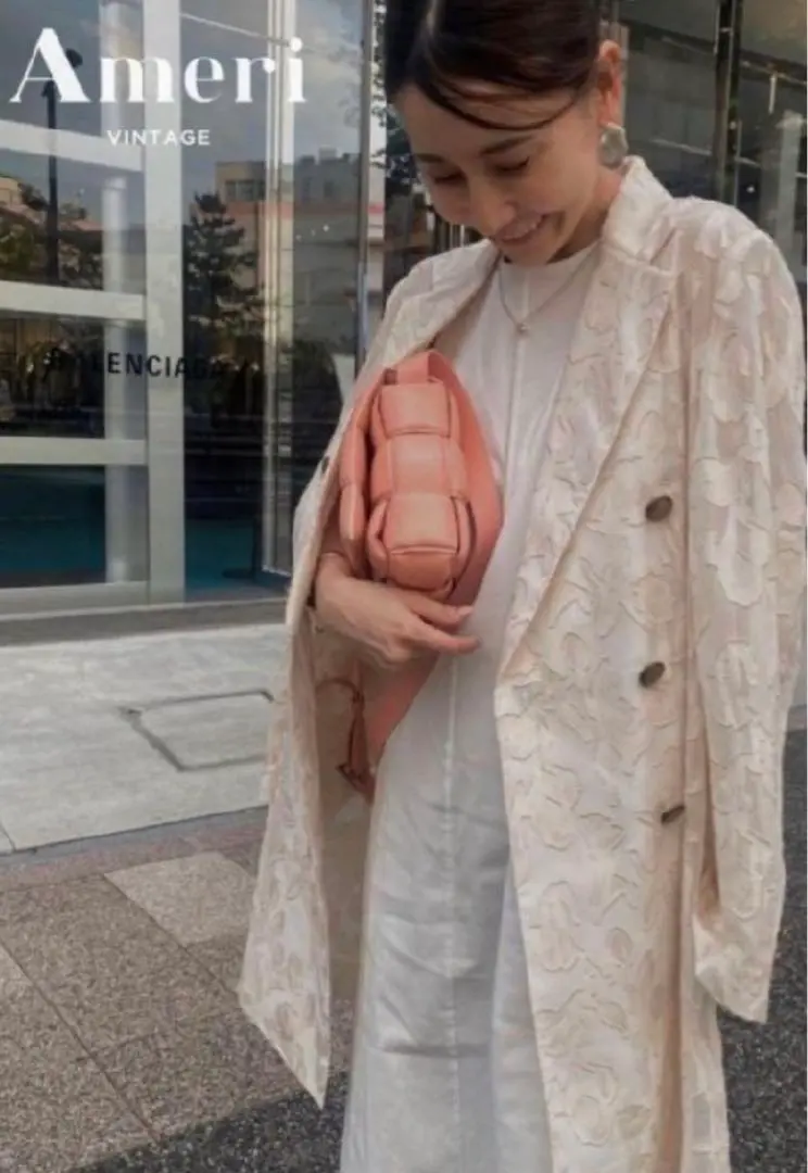 AMERI ベージュ テーラードジャケット Ameri（アメリ）の「ATHENA CUT WORK JACKET（テーラード