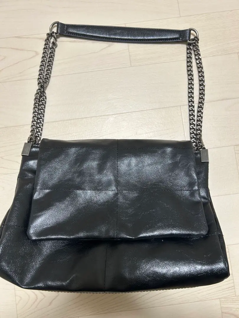 ZARA 黑色 人造皮革 肩背包 的縮圖