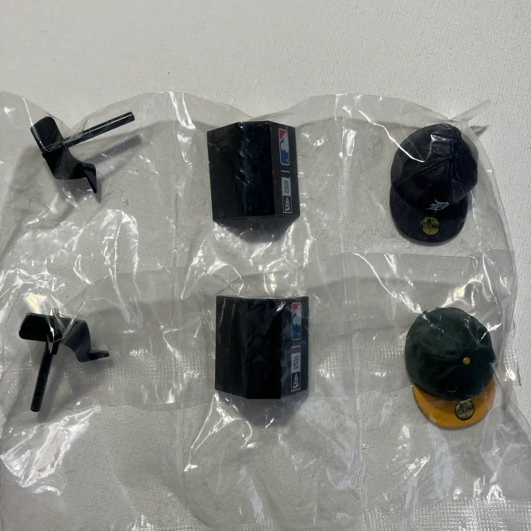 Thumbnail of New Era Gacha 2-piece set