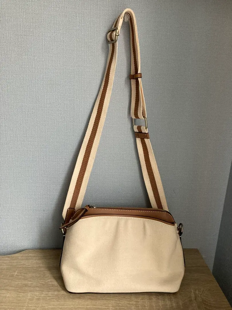 【PARFOIS】カットワーク ショルダーバッグ LA VORAGINE ショルダーバッグ バッグ バケツ型ショルダーバッグ