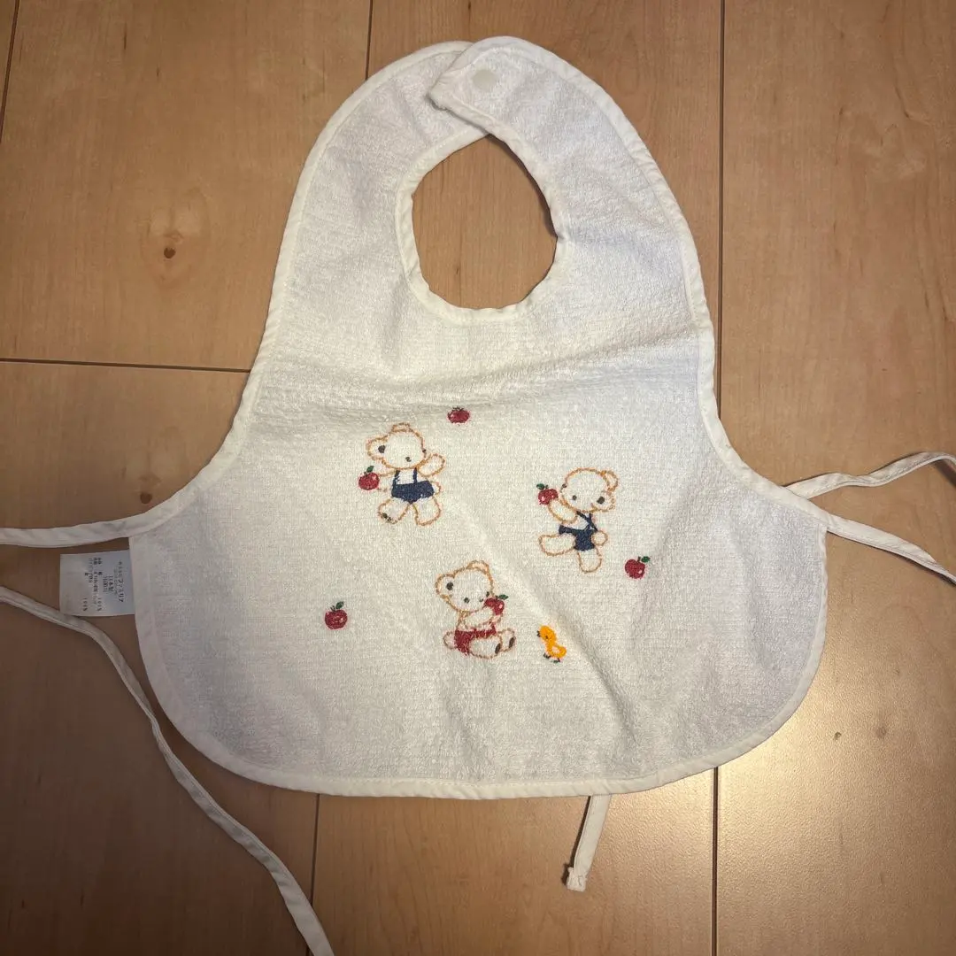 Thumbnail of familiar bib white