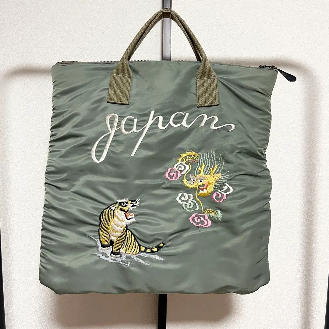 テーラー東洋 ビームスボーイ 刺繍 ヘルメットバッグ ネイビー BEAMS BOY × TAILOR TOYO 刺繍 黒虎 ヘルメットバッグ - メルカリ