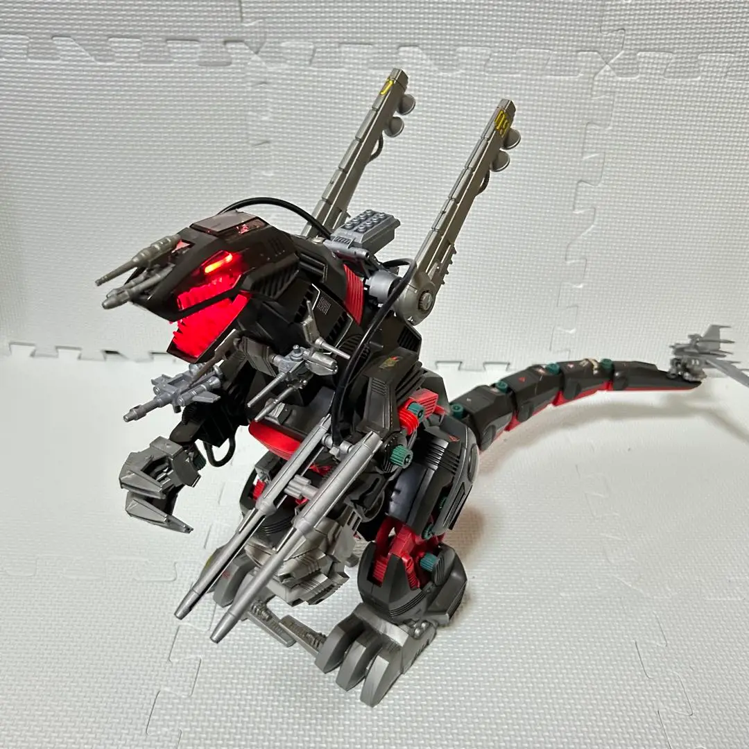 m50836435155_1.jpg?1747232098
