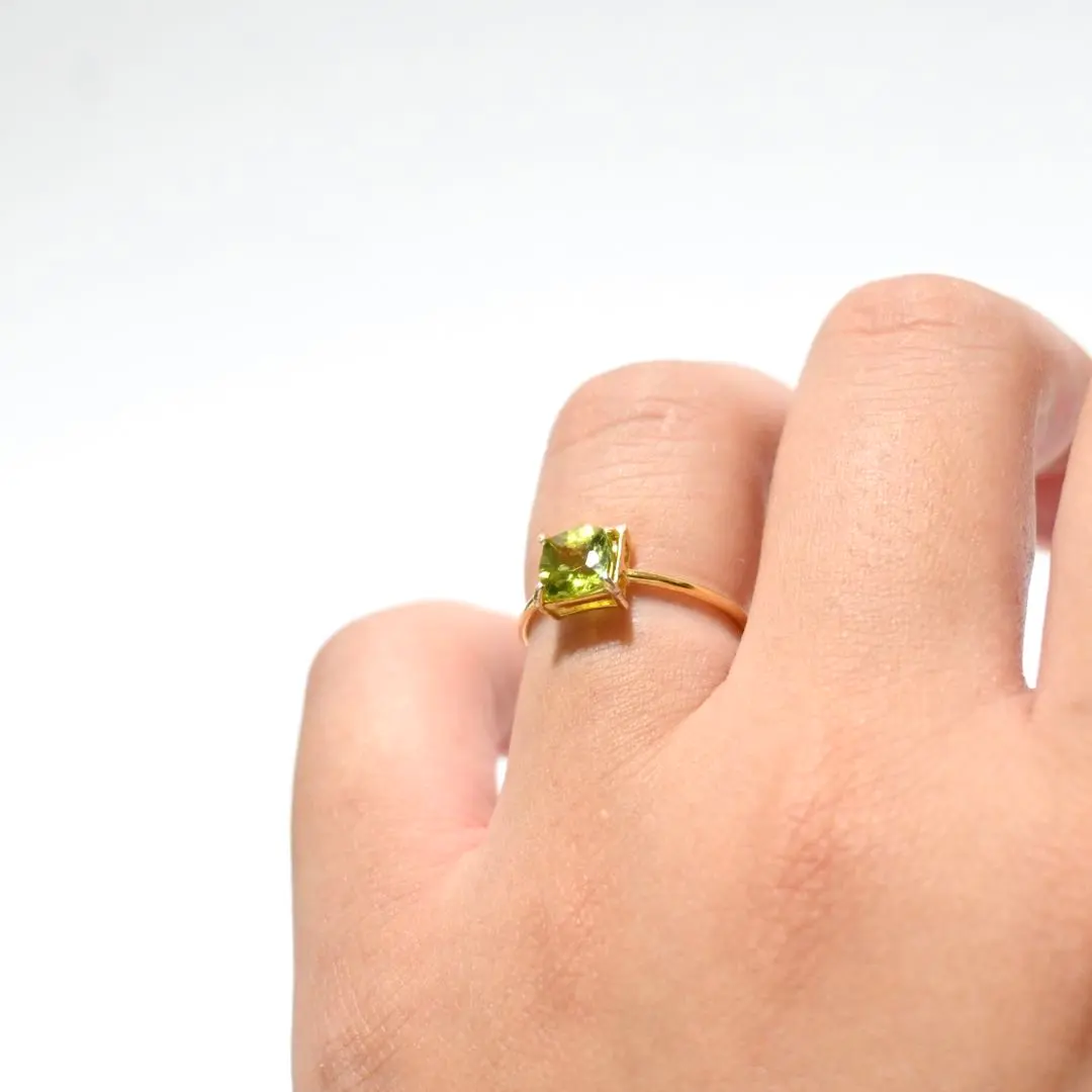 橄欖石方形切割戒指（天然石・Silver925使用）尺寸可調 的縮圖