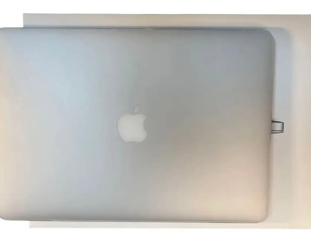美品　おまけ付き　Apple MacBook Air 2017 MQD32J/A 中古】MacBook Air 13.3-inch Mid 2017 MQD32J／A Core_i5 1.8