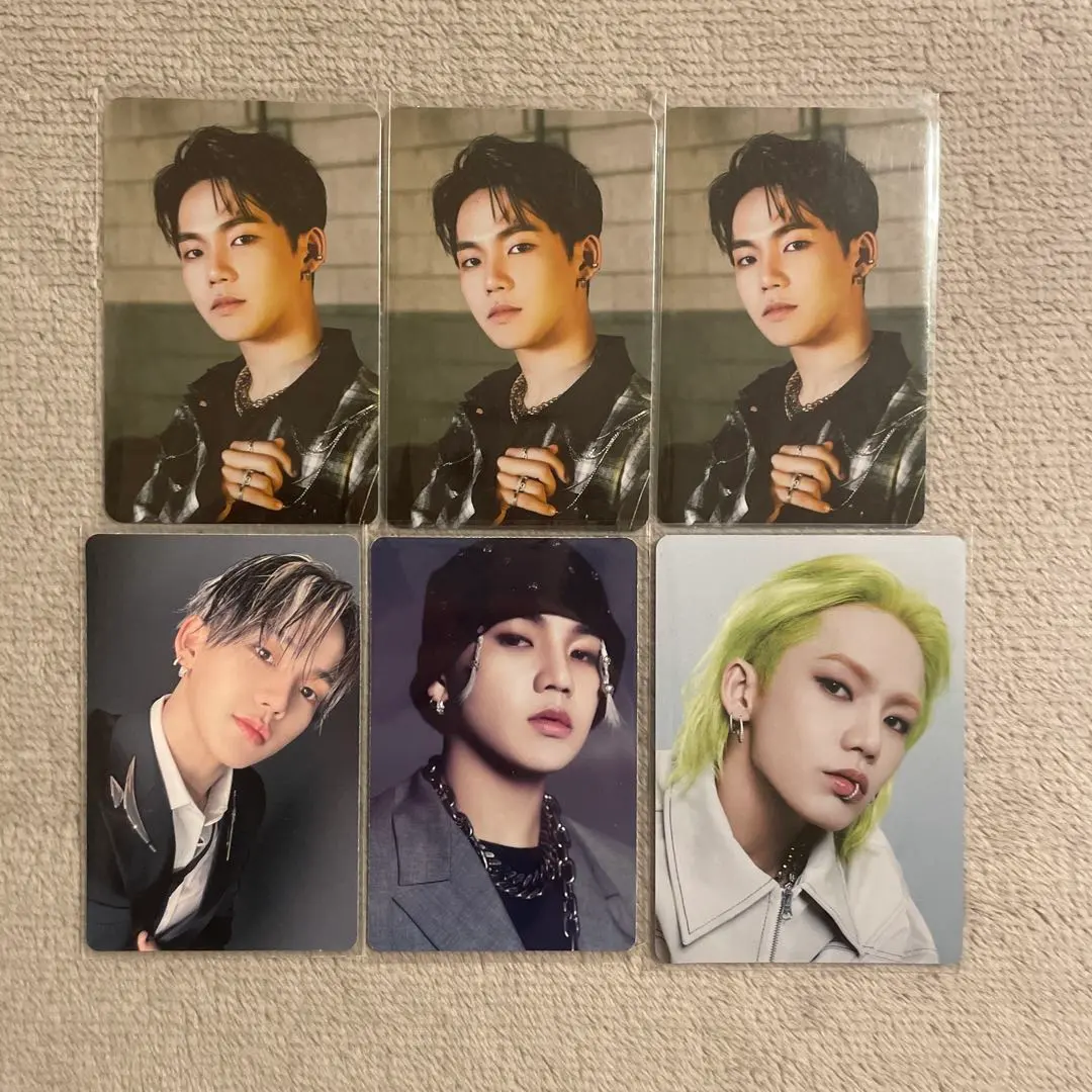 Thumbnail of HYUNSUK TREASURE Trading Card Collection (Bundle)