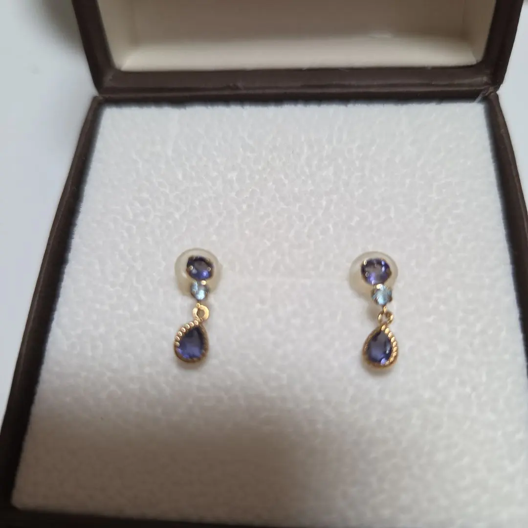 Thumbnail of K10 purple drop earrings