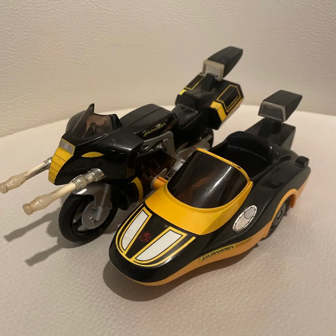 パワーレンジャー ジュウレンジャー ダイレンジャー イエローキバー4号 バイク キバーマシーン