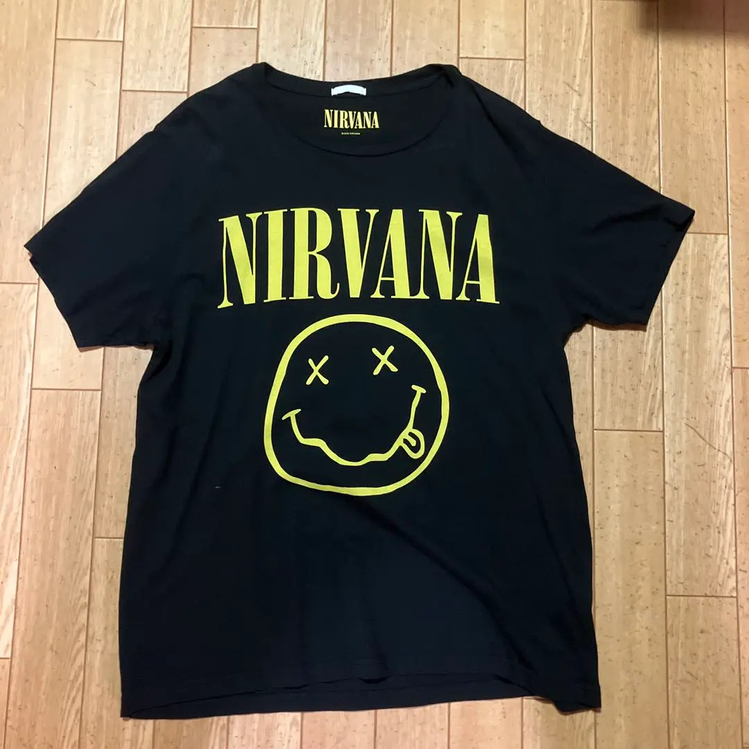 Thumbnail of GU Nirvana Collaboration T-shirt L Black Used