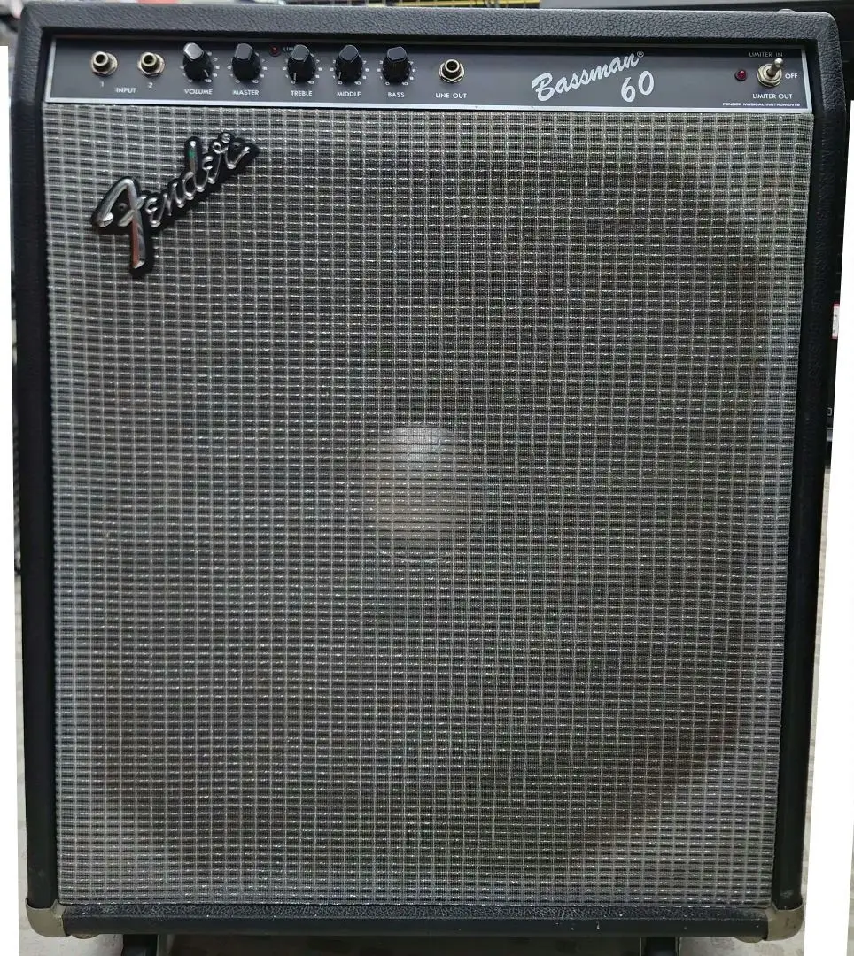 正常動作品 Fender Bassman 60 ベース用コンボアンプ ベースアンプフェンダーBassman 60