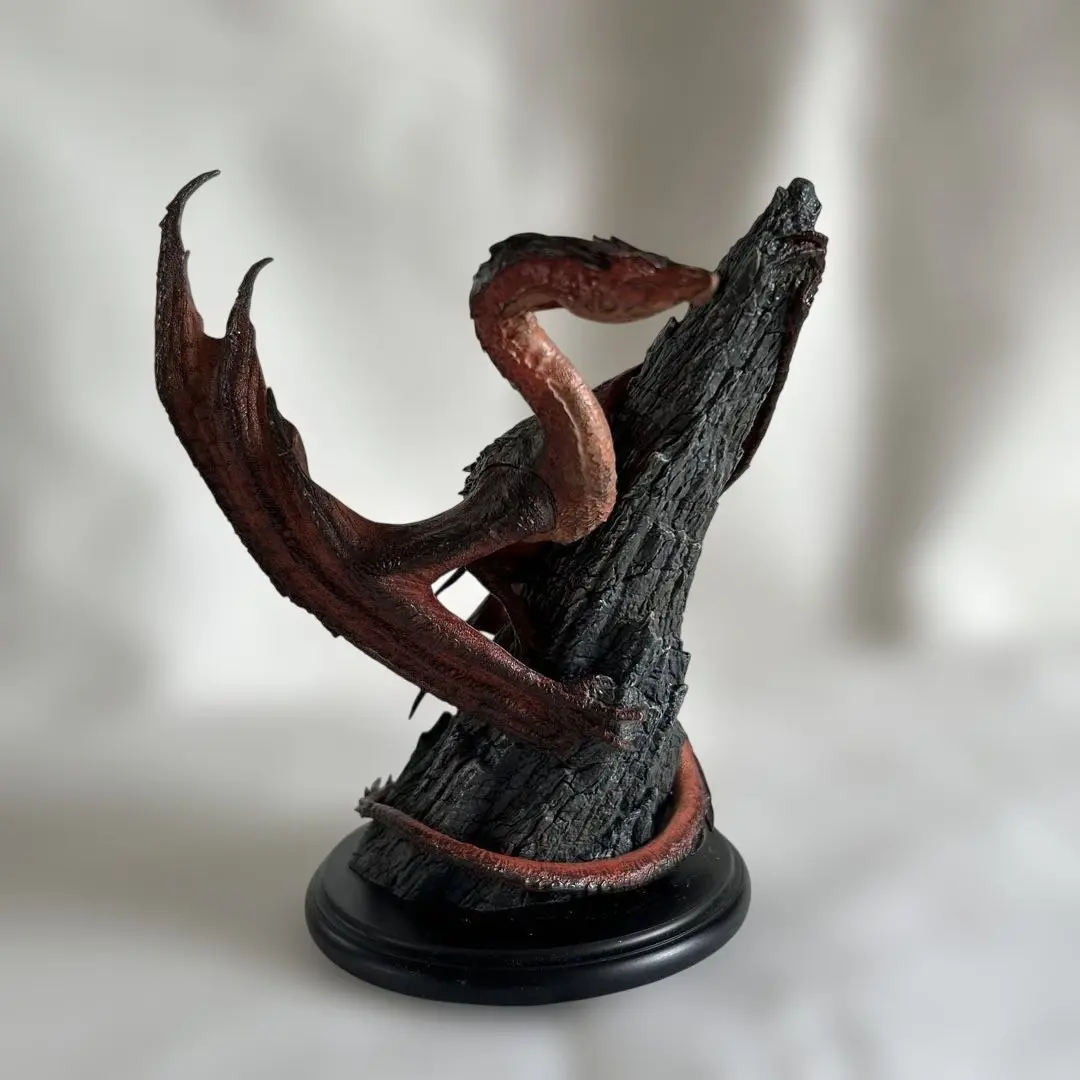 ロードオブザリング　指輪物語　ホビット　スマウグ スタチュー SMAUG Amazon.co.jp: ホビット：竜に奪われた王国 スマウグ (SMAUG THE