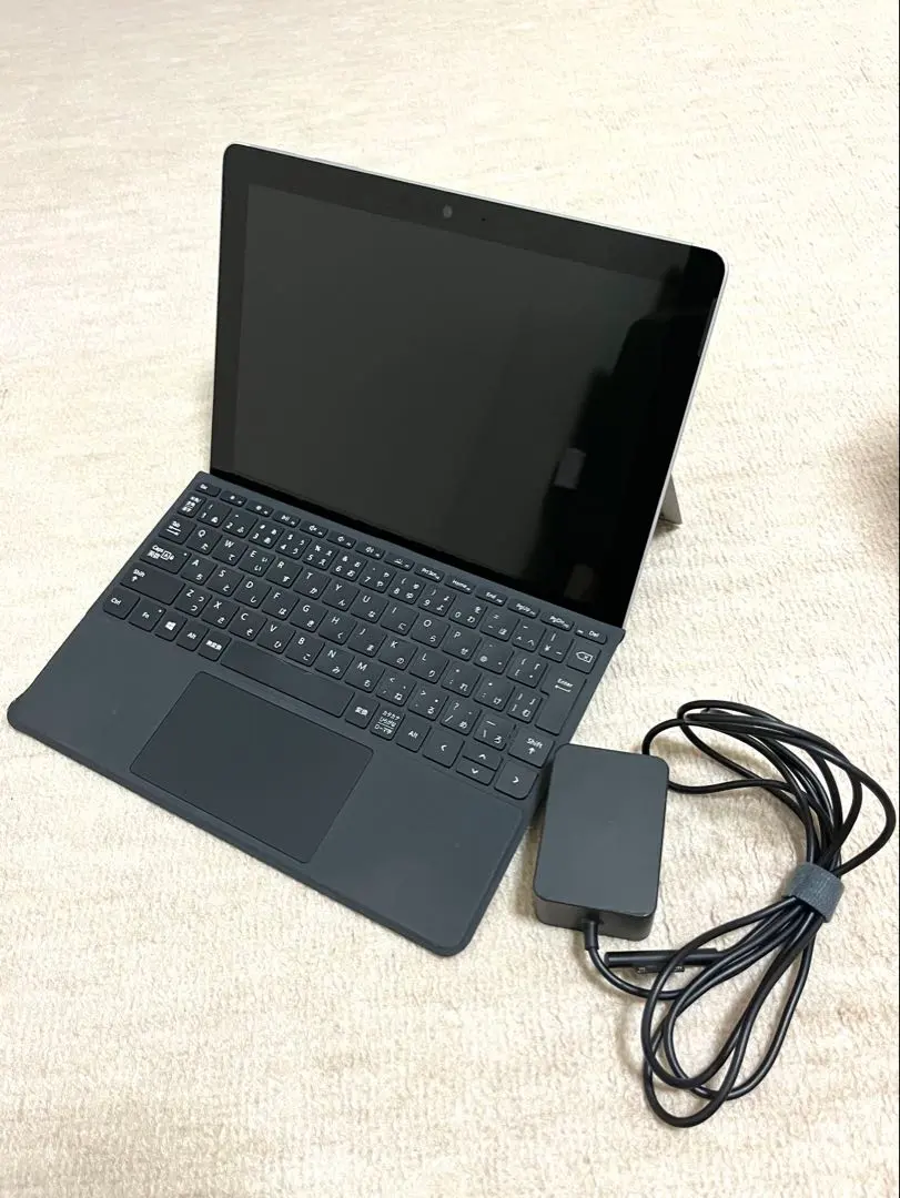 微軟 Surface Go (主機+鍵盤+充電器) 的縮圖