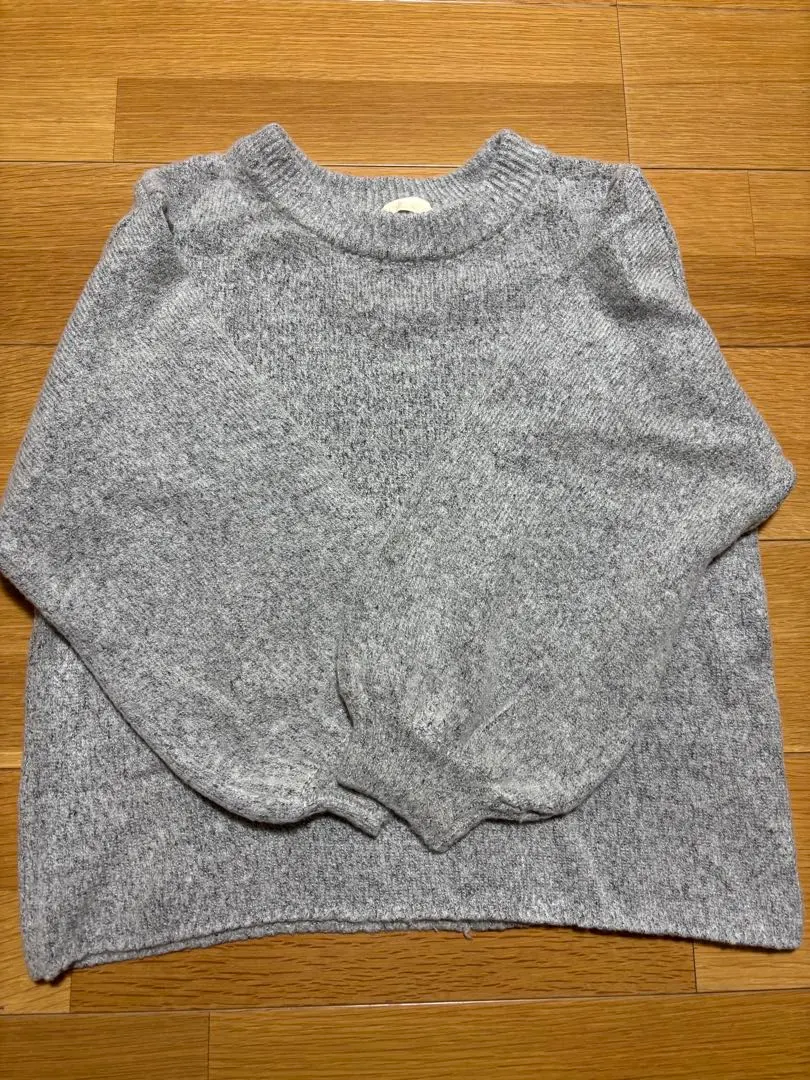Thumbnail of earth music&ecology Light Gray Knit Sweater F