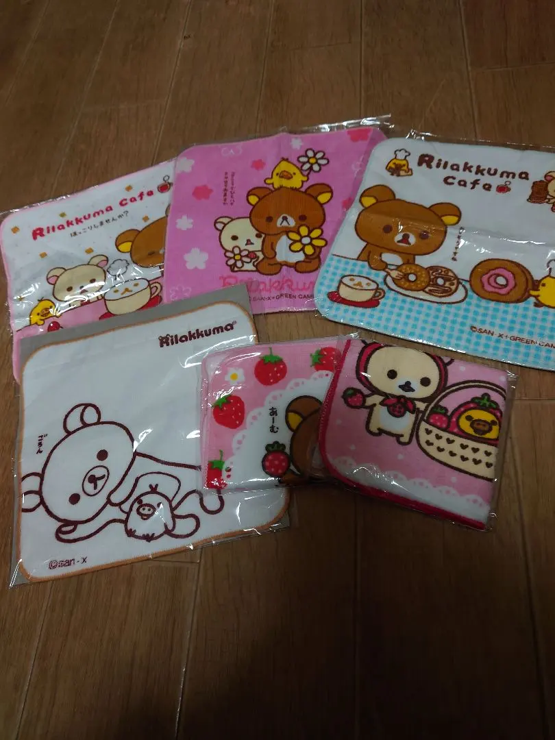 Thumbnail of Rilakkuma Handkerchief Set