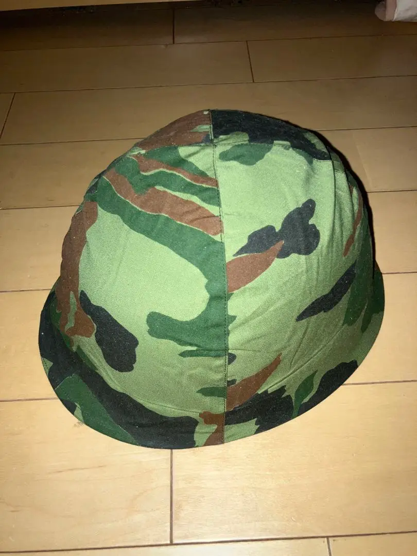 中国軍 人民解放軍 GK-80A 縁取帽章塗装型 ヘルメット 鉄帽 中国軍 人民解放軍 GK-80A 縁取帽章塗装型 ヘルメット 鉄帽