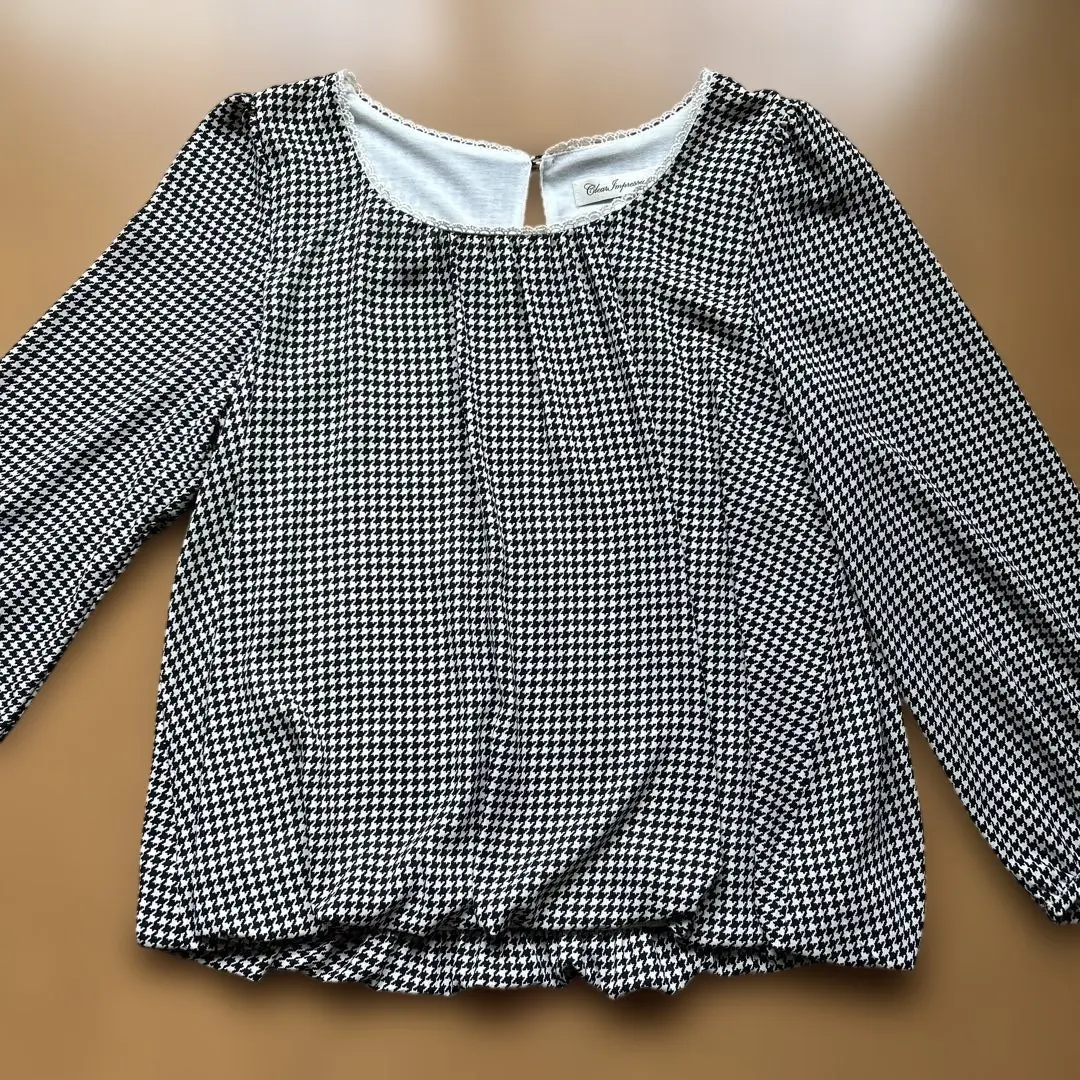 Thumbnail of Houndstooth Pattern Long Sleeve Blouse
