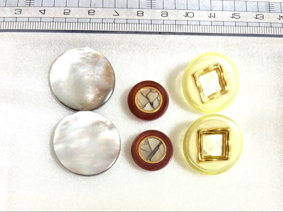 Thumbnail of Buttons: 3 Shell Types