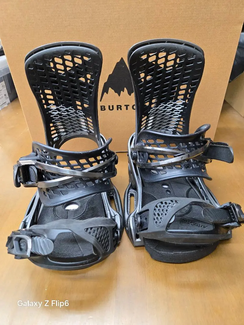 BURTON GENESIS ビンディング BURTON EST （Mサイズ）