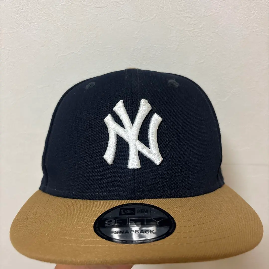 Thumbnail of New Era 9FIFTY Navy Beige Cap