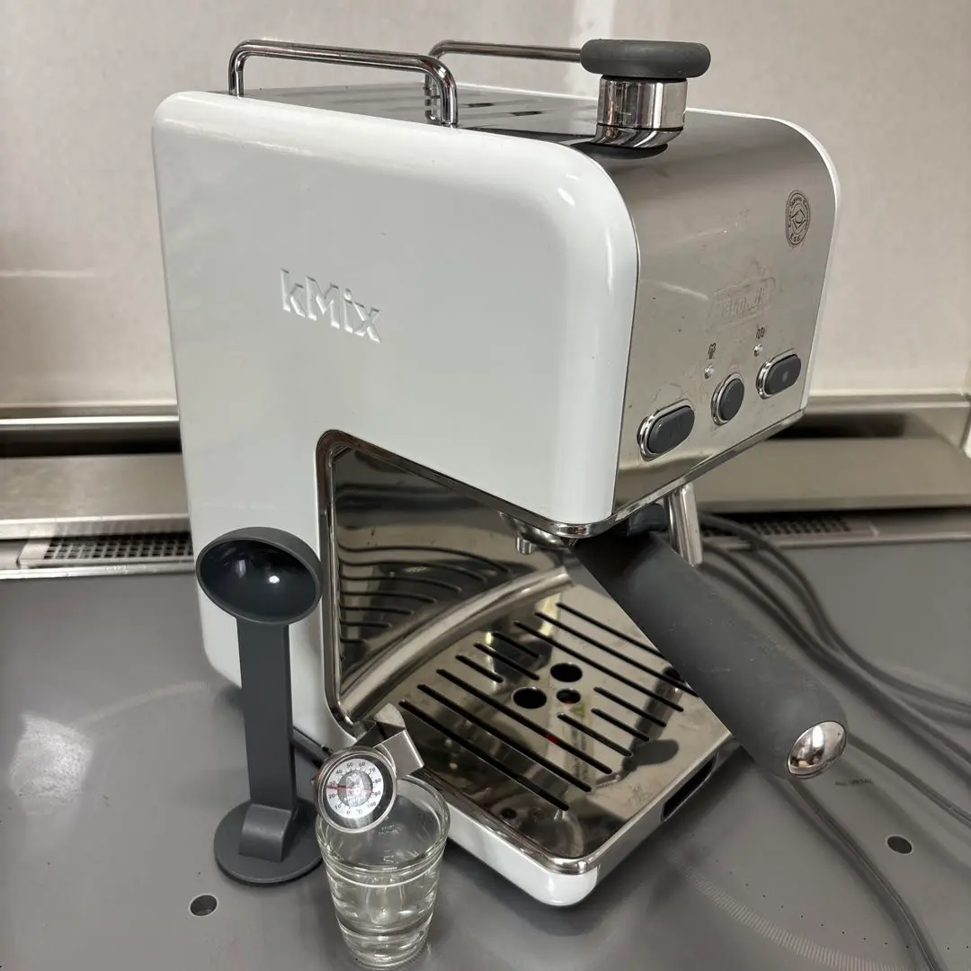 コーヒーメーカー DeLonghi　✪スターバックスとのコラボモデル✪ DeLonghi コーヒーメーカー デロンギ×スタバコラボ希少完売オフ