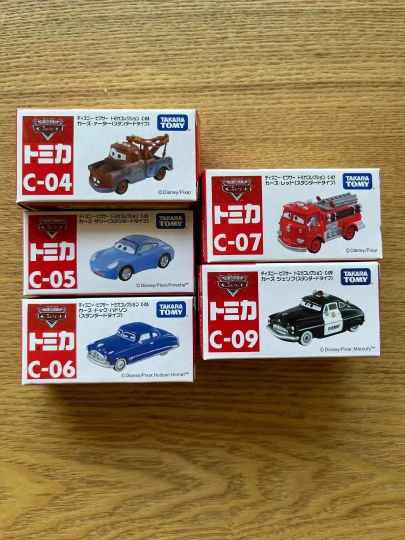 ディズニー カーズ トミカ C-5 カーズ サリー Amazon.co.jp: ディズニー カーズ トミカ C-5 カーズ サリー