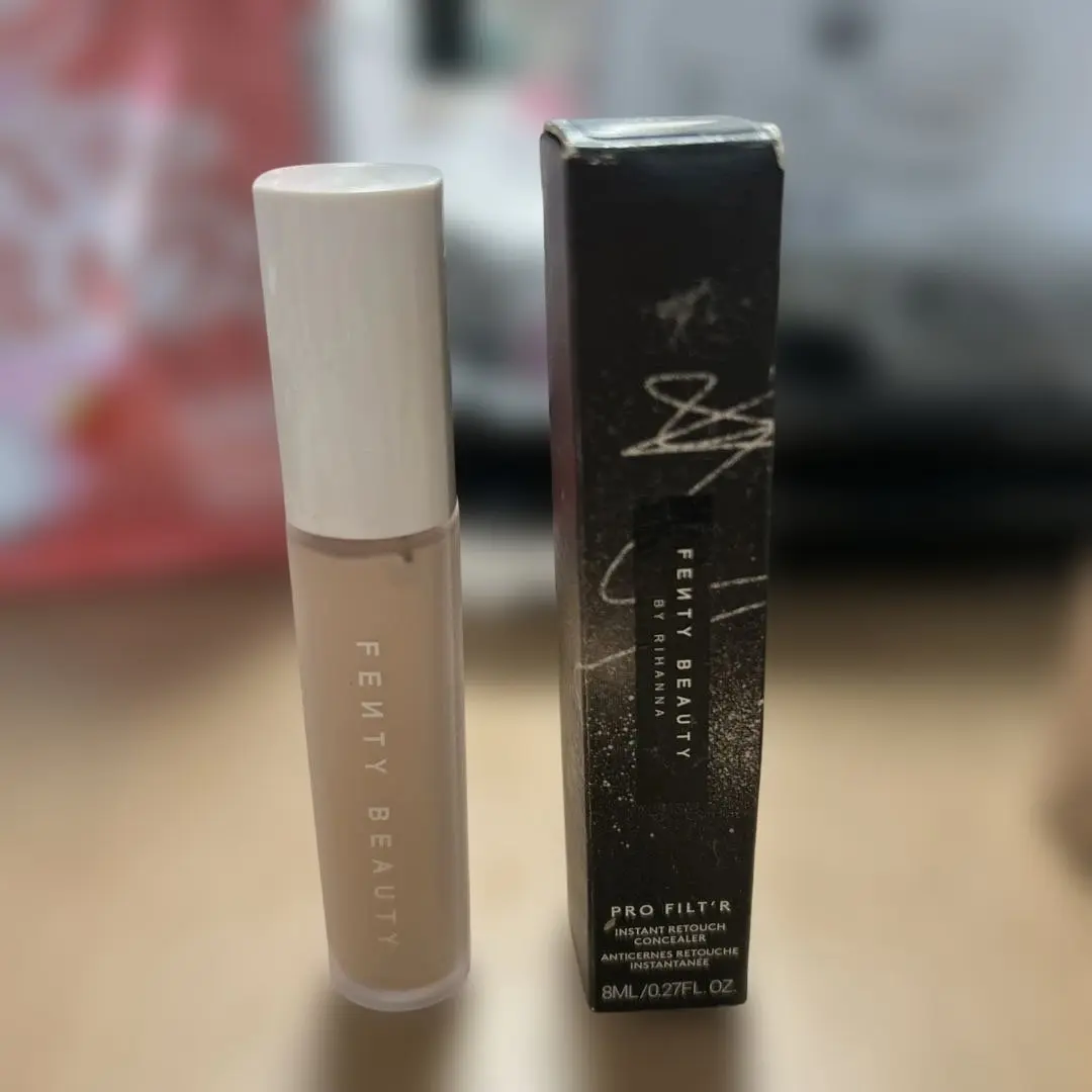 【新品未使用】fenty beauty リキッドファンデ&下地　セット 新品未使用】fenty beauty リキッドファンデ&下地 セット