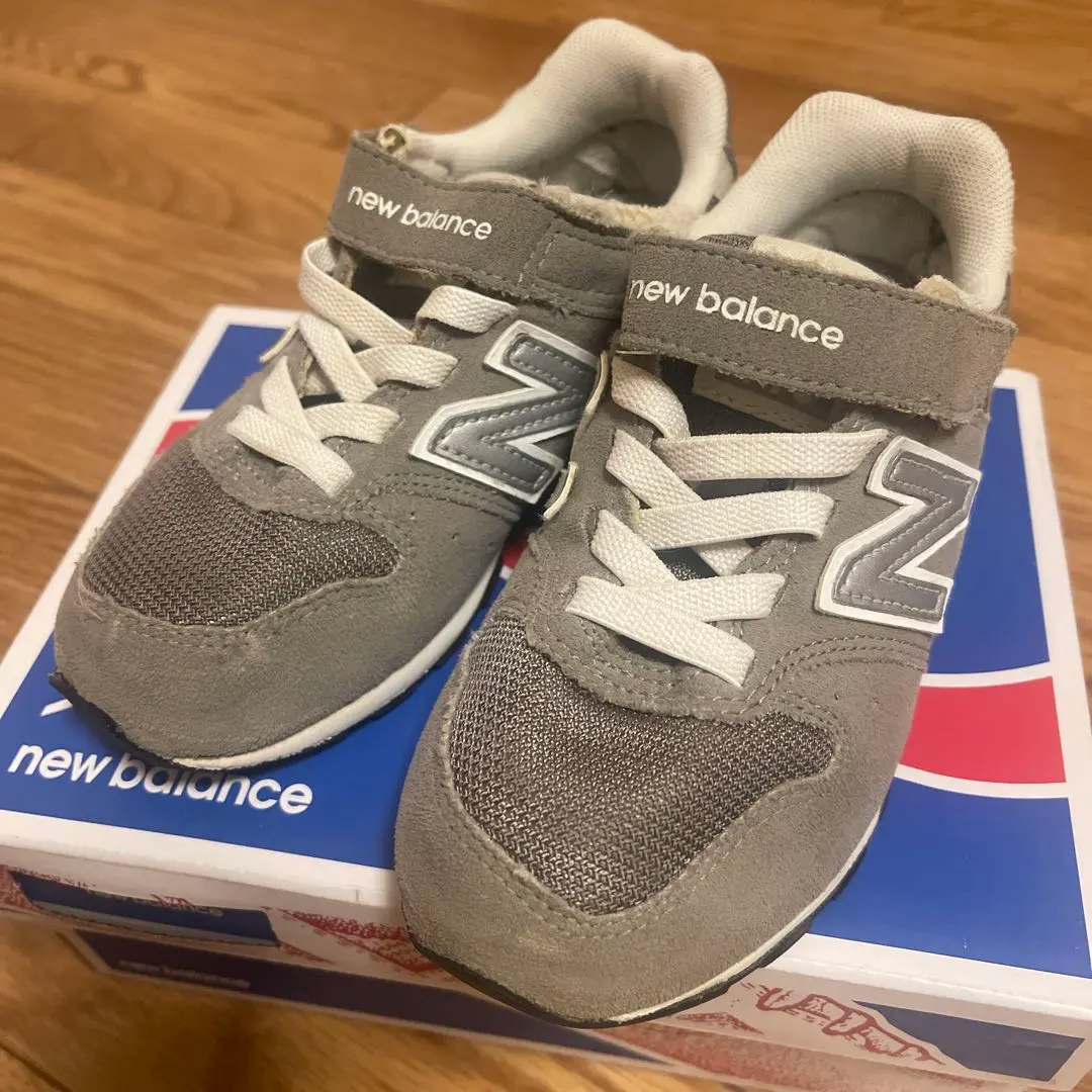 Thumbnail of NB gray sneakers, 18cm