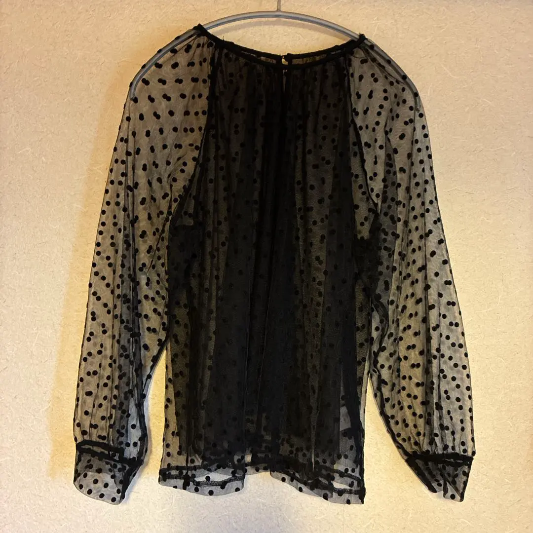 透明黑色圓點圖案透視襯衫 的縮圖