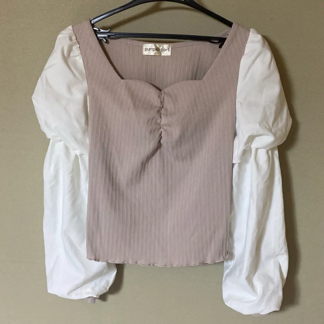 Thumbnail of Dull pink, fluffy sleeves, cut and sew top