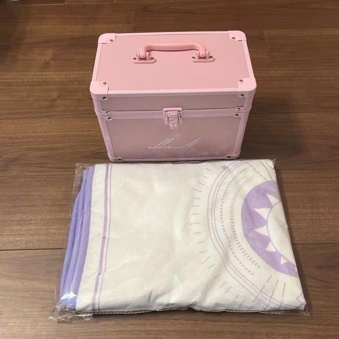 illuNイリュン　メイクボックス・ブランケット 💝𝐢𝐥𝐥𝐮𝐍 𝟐𝟎𝟐𝟒 𝐇𝐎𝐋𝐈𝐃𝐀𝐘 𝐒𝐄𝐓💝 – illuN