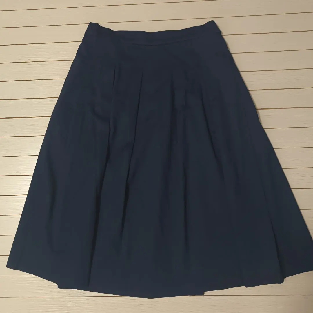Thumbnail of UNIQLO Navy Pleated Flare Skirt, Elastic Waist, Size L
